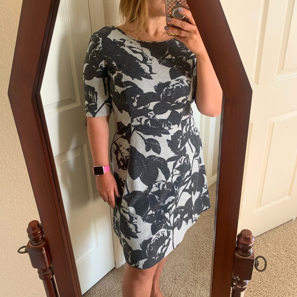 Vince Camuto elbow sleeve gray floral dress